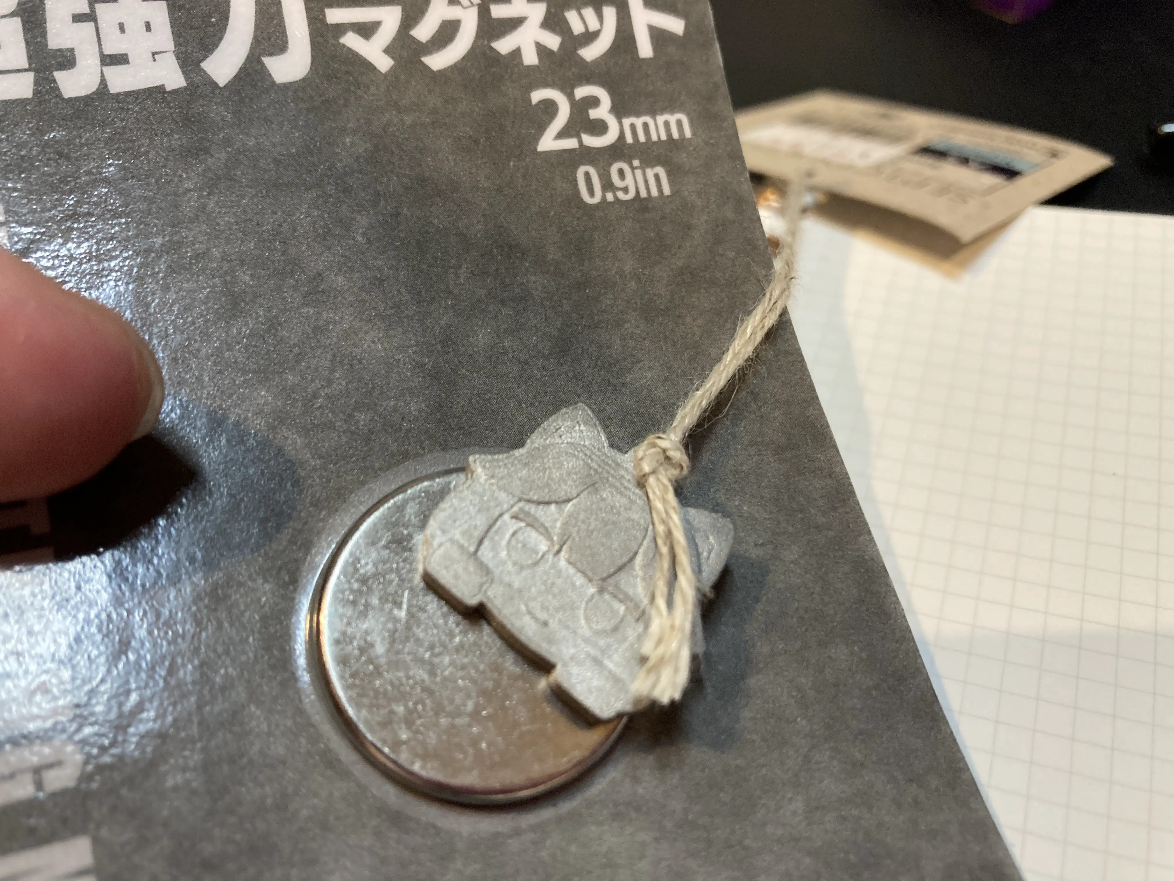 モカコインの方は磁石にくっつく